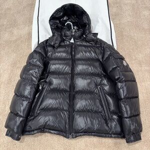 Monclear coat Comes with reciept 
Brand new almost Only wore 2x
Authentic